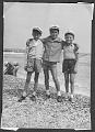 1957-7 Roby a Fano con Luigi e x